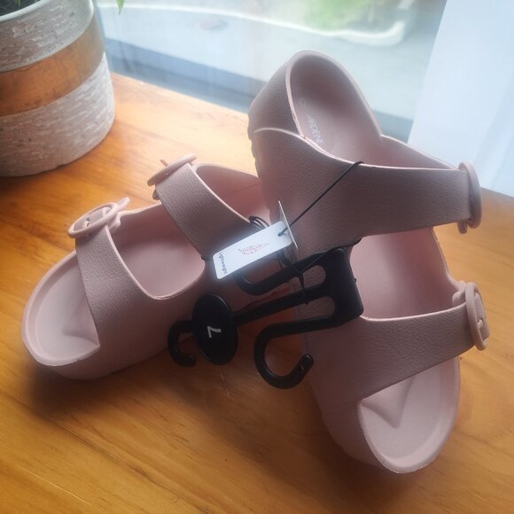 Brand new flat sandals - Picture 2 of 2